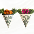 Load image into Gallery viewer, Pansy Floral Gajra