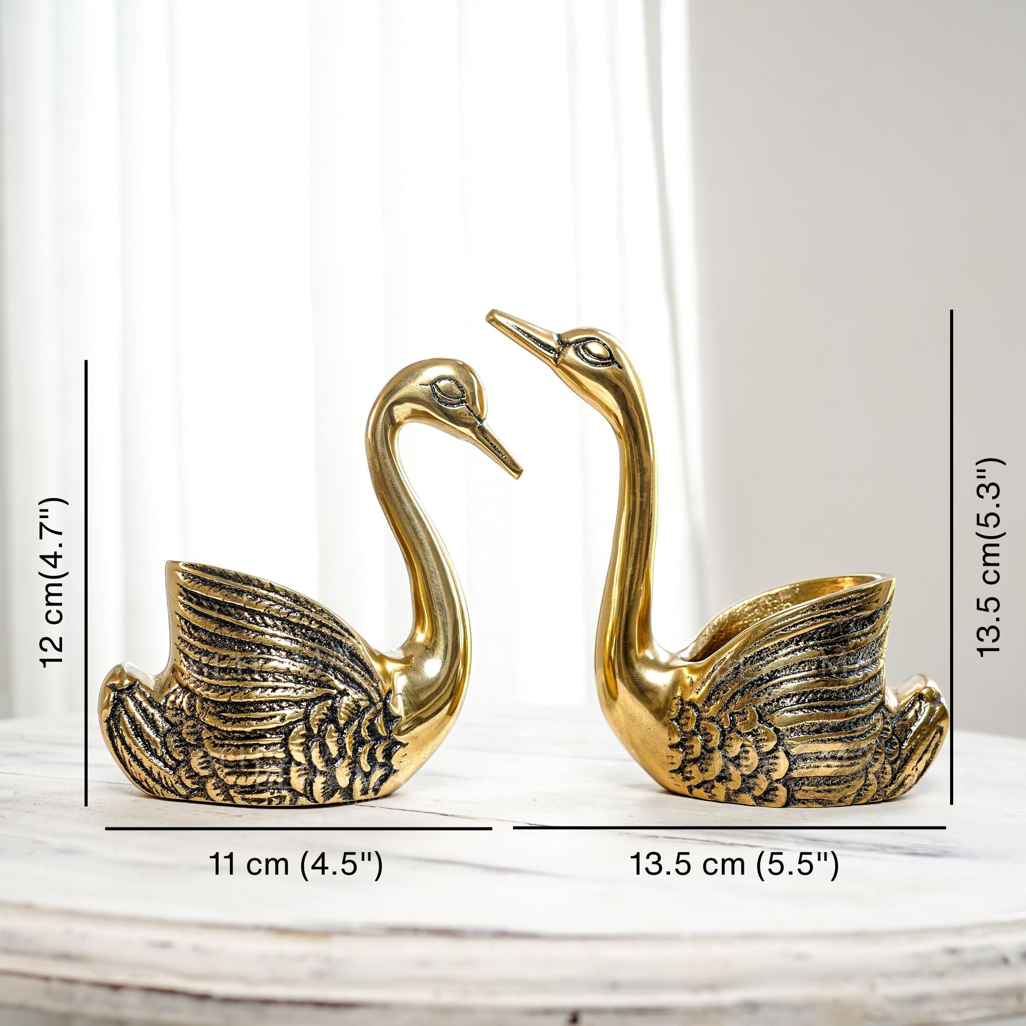 Metal Pair of Swans Candle Holders (with candles)