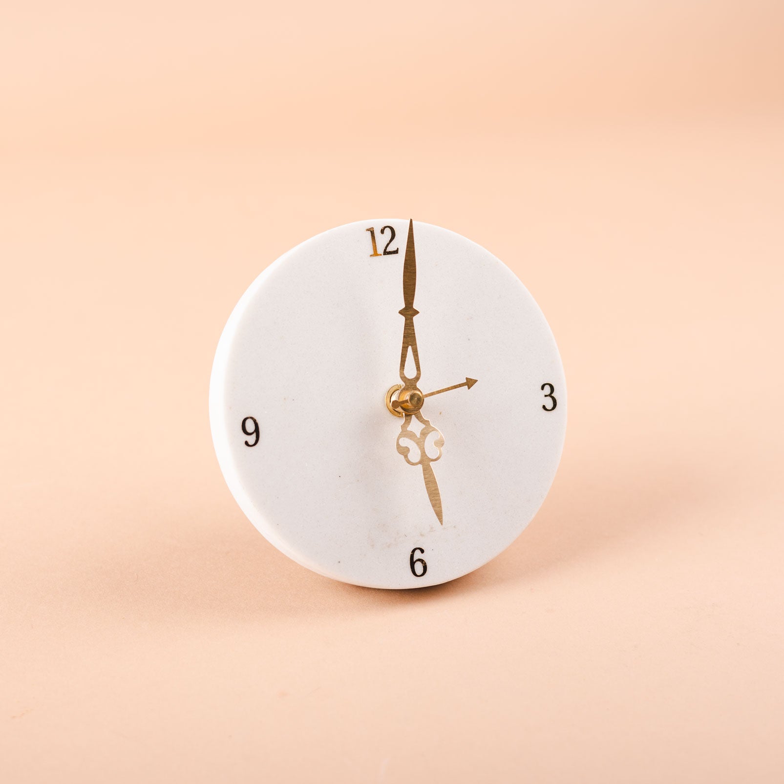 Round Marble Table Top Clock