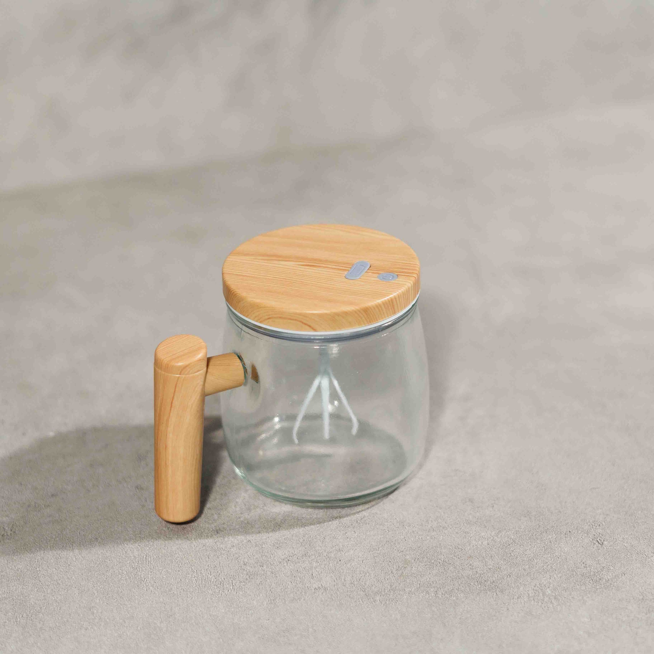 Self-Stirring Glass Mug