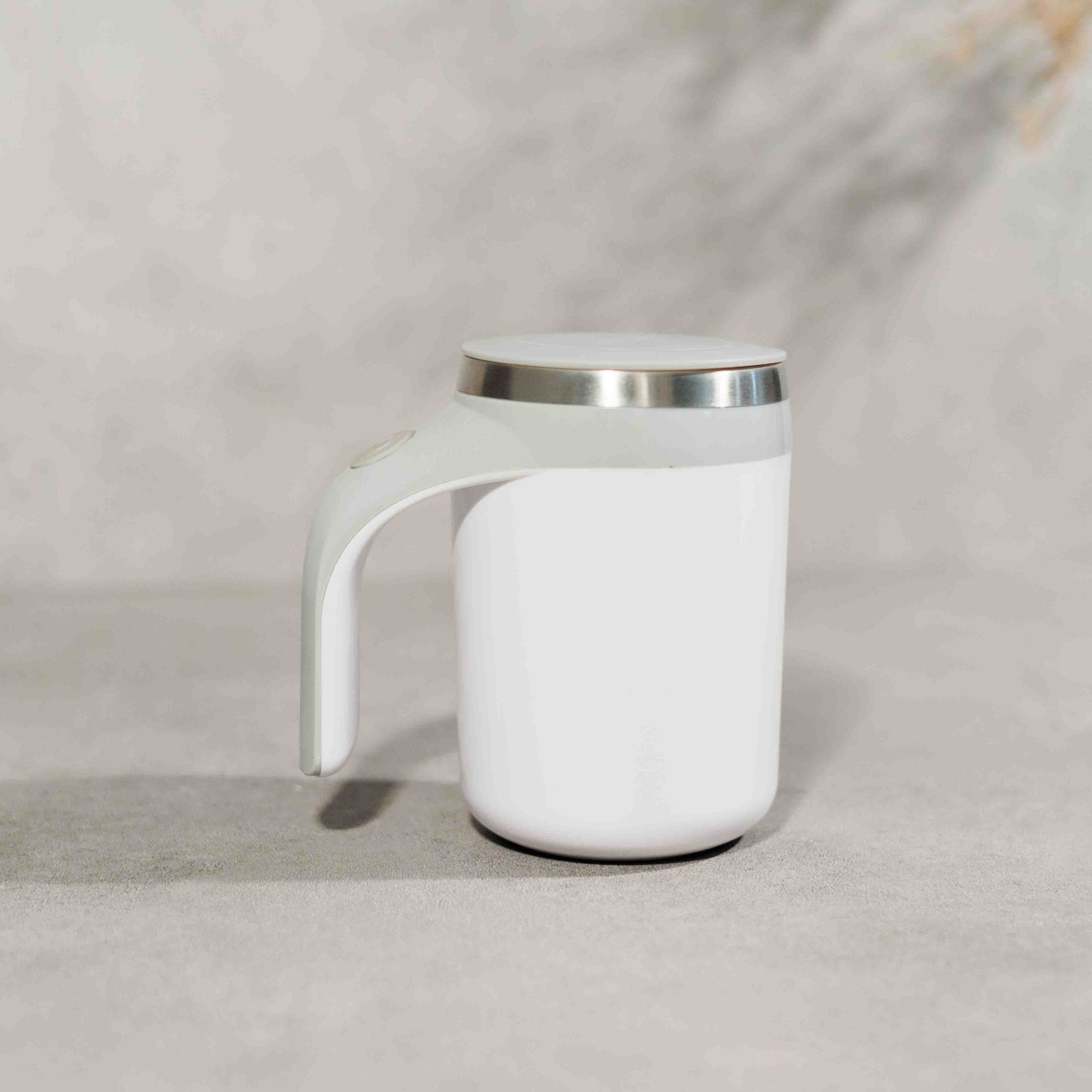 Magnetic Self-Stirring Mug