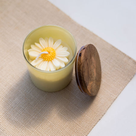 Daisy Scented Candle