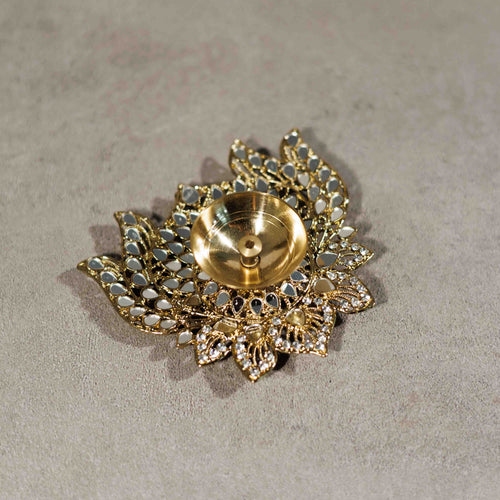 Lotus Kundan Oil Diya