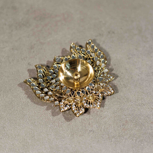 Lotus Kundan Oil Diya