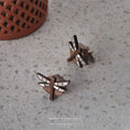 Load image into Gallery viewer, Dragonfly Pearl Inlaid Cufflinks
