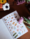 Load image into Gallery viewer, Undated Yearly Planner | Posy
