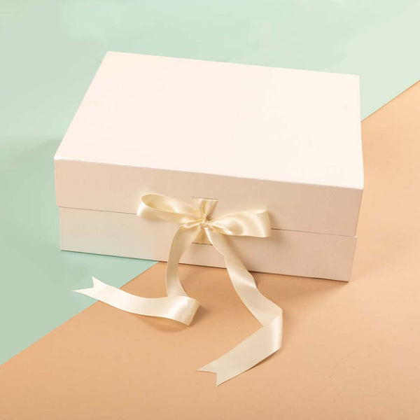 White Ribbon Box (Can hold 4 products)